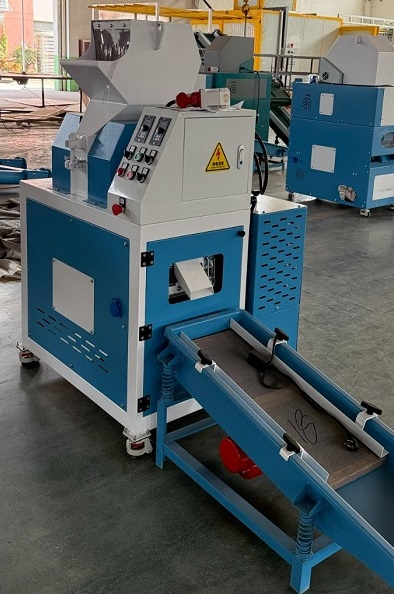 Broyeur séparateur SOCO-ST C02 Mini Broyeur séparateur SOCO-ST C02 Mini